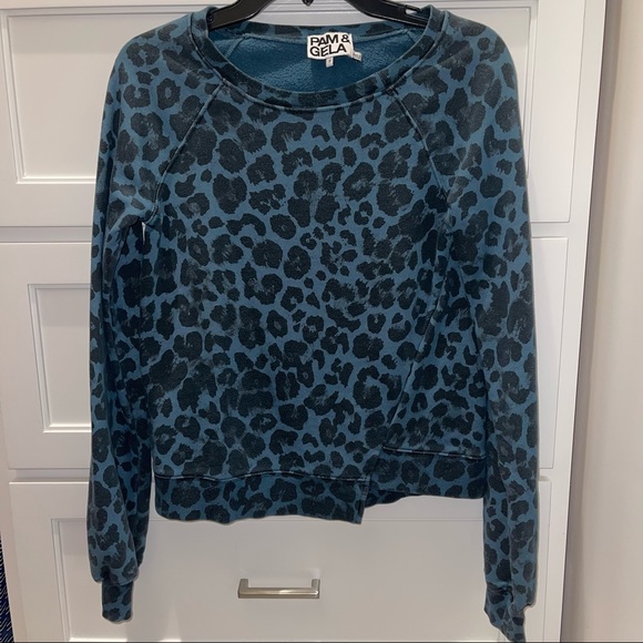 Pam & Gela Leopard Print Asymmetric Sweatshirt In Blue Leopard Print - Picture 2 of 6
